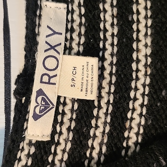 Small Roxy hooded sweater - Picture 2 of 3